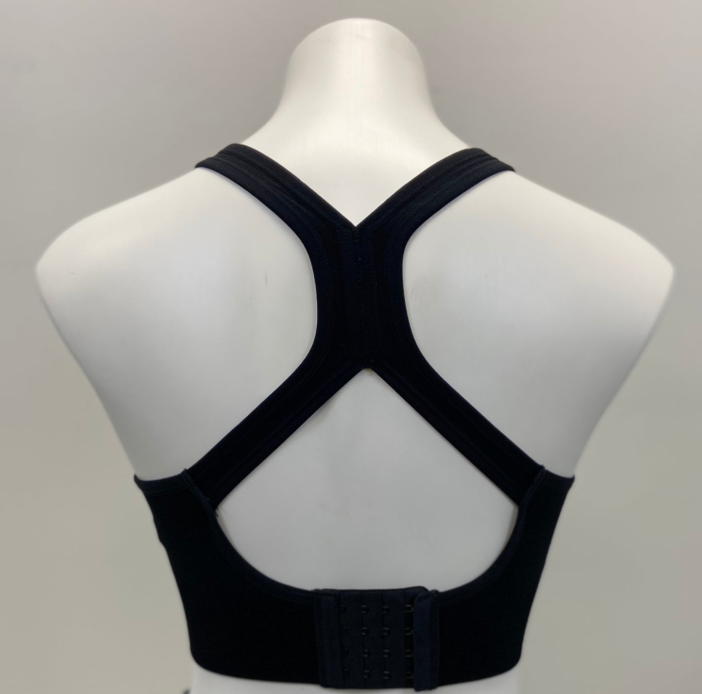 IAMELITE®BLACK HIGH IMPACT / HIGH SUPPORT SPORTS BRA